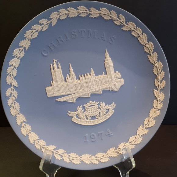 1974 Christmas Blue Jasperware Wedgwood Plate - Picture 2 of 5